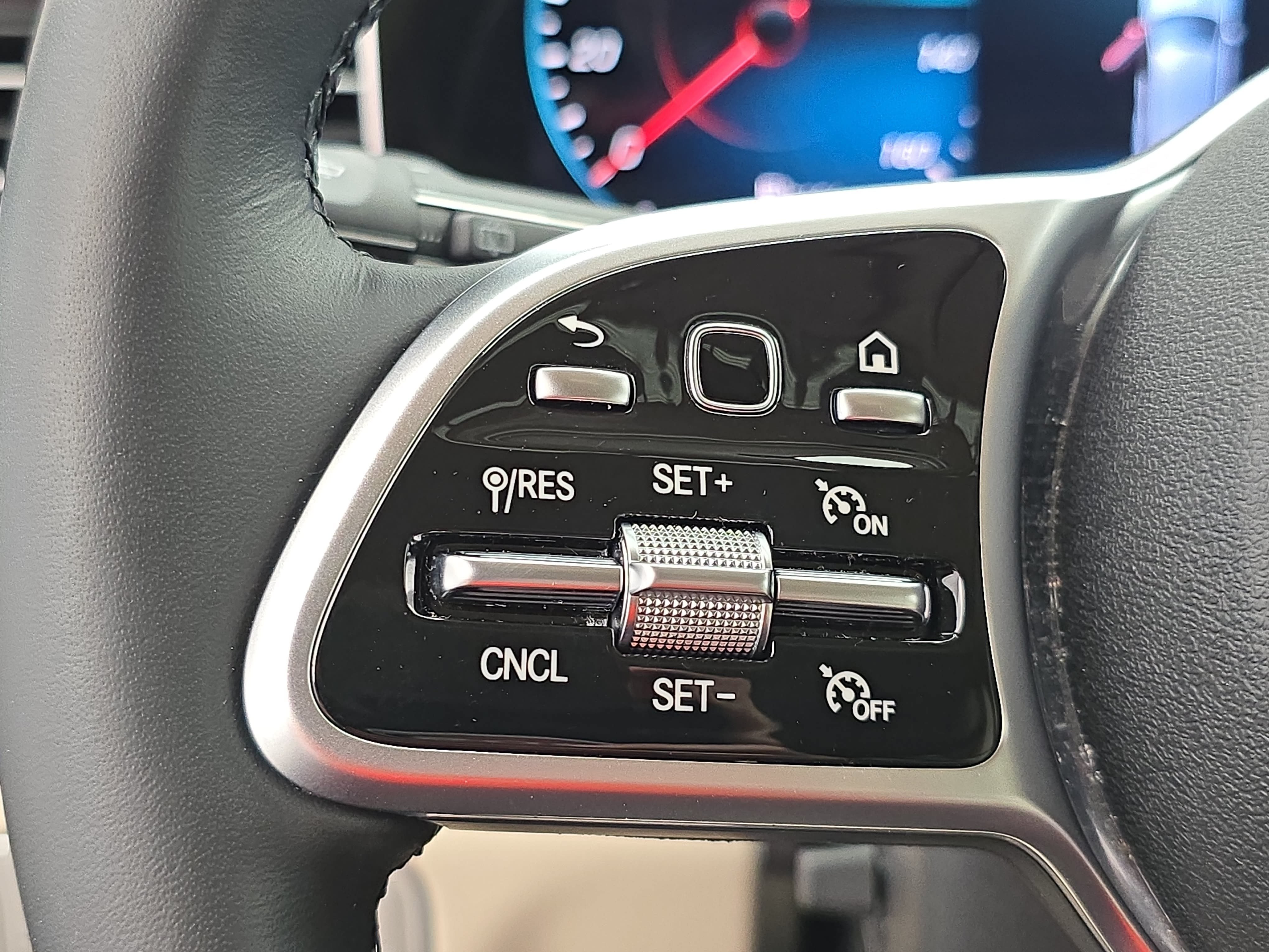 Certified 2022 Mercedes-Benz GLE 350 4MATIC image 17