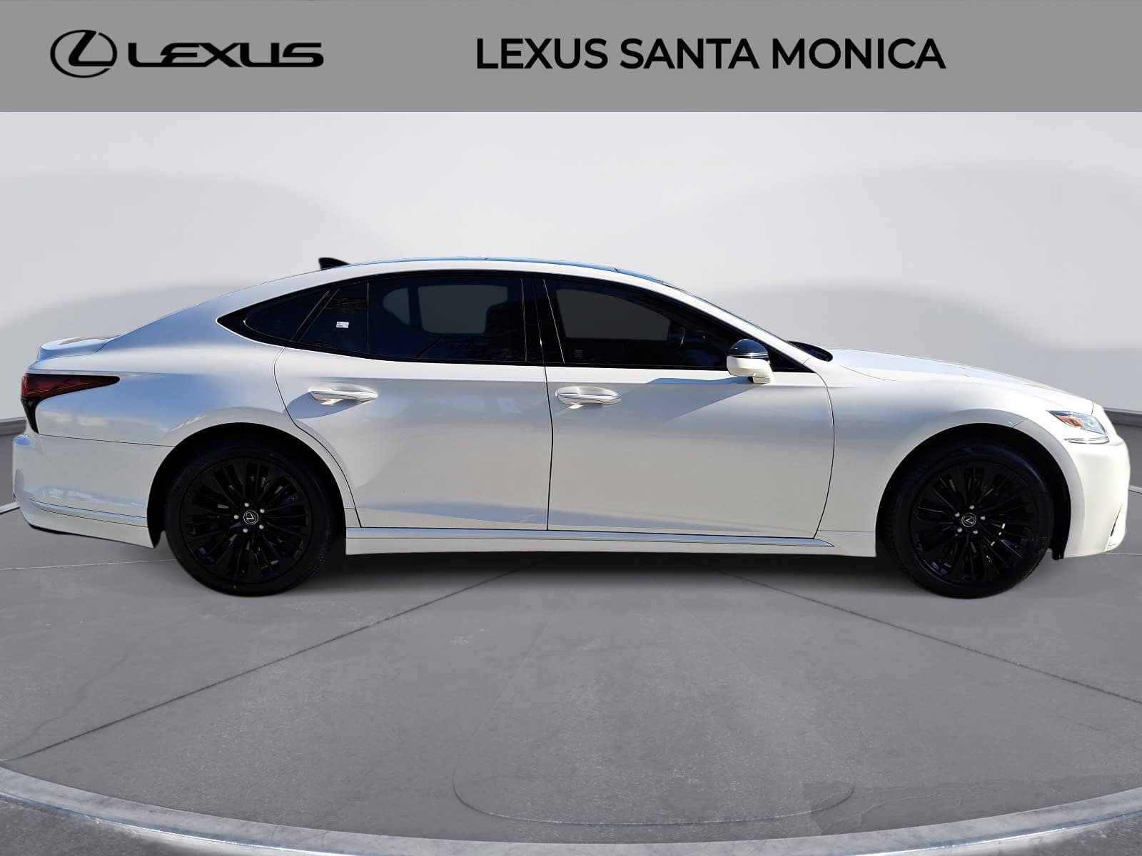 Used 2018 Lexus LS 500 w/ Luxury Package RWD image 4