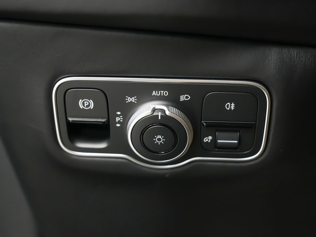 Used 2025 Aston Martin DBX 707 AWD/4WD image 25