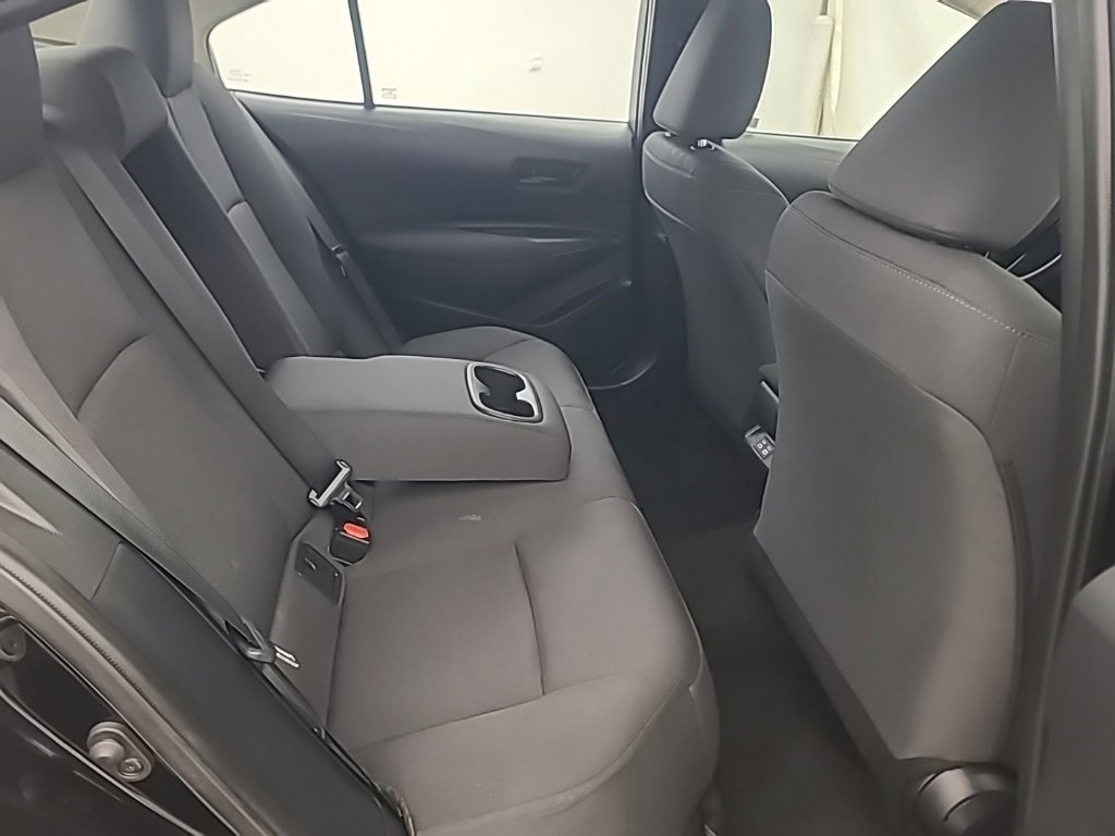 Used 2025 Toyota Corolla LE FWD image 18