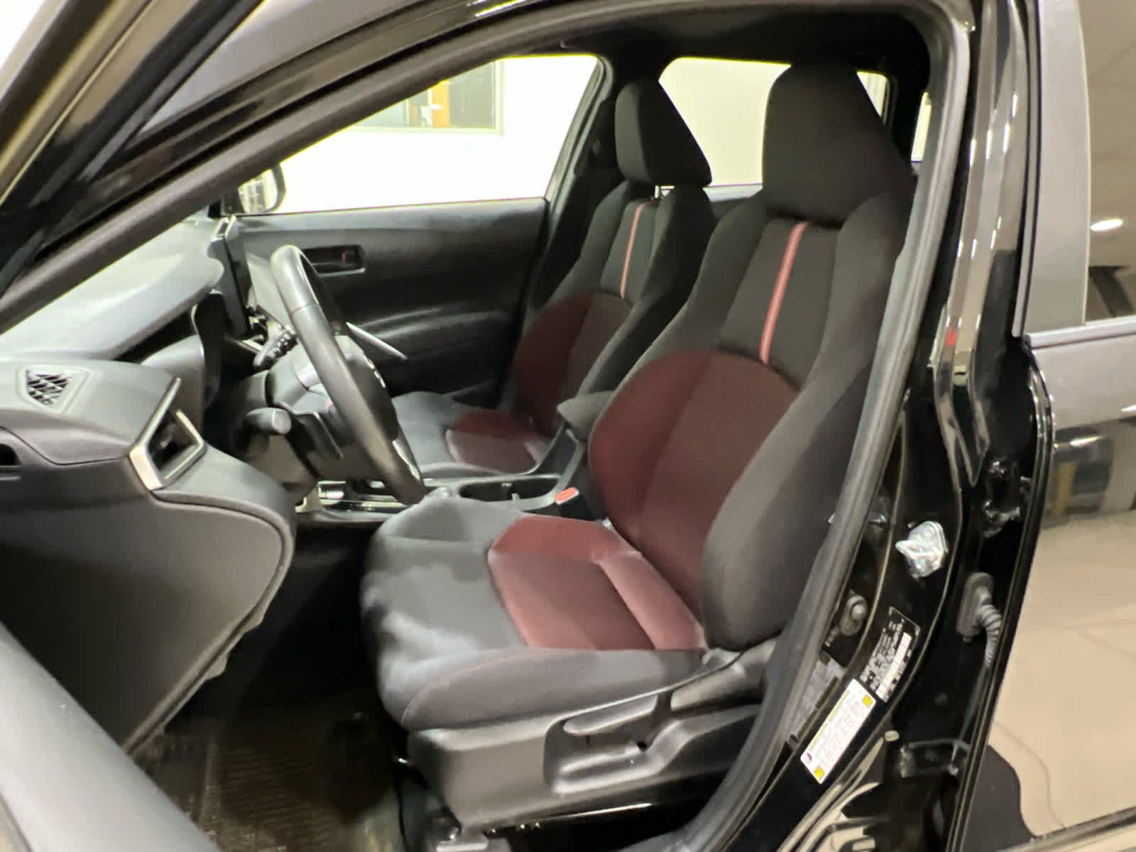 Used 2024 Toyota Corolla Cross AWD Hybrid image 13