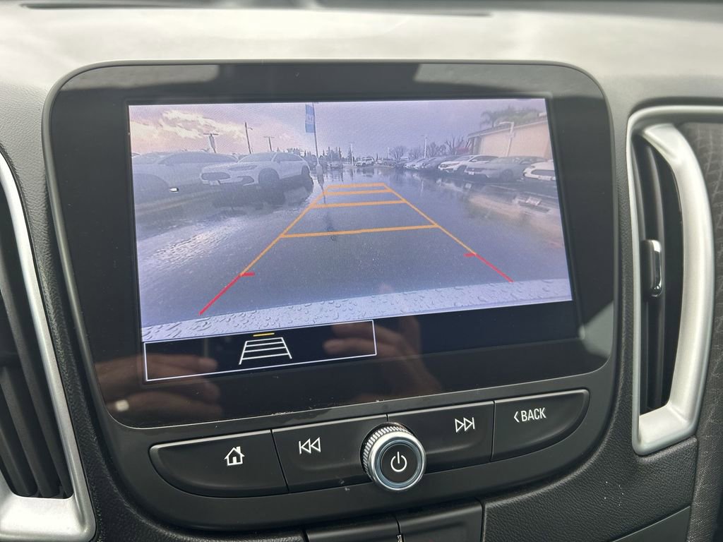 Used 2024 Chevrolet Malibu LT image 17