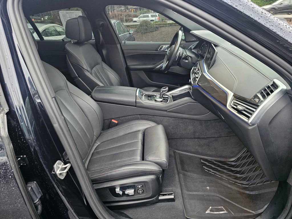 Used 2022 BMW X6 M50i w/ Executive Package AWD/4WD image 28