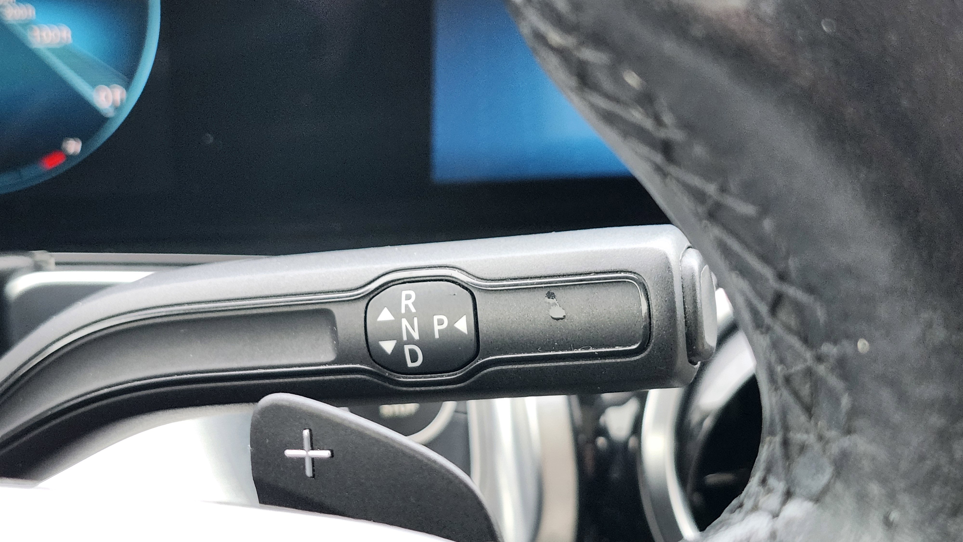 Used 2020 Mercedes-Benz GLB 250 w/ Premium Package image 32