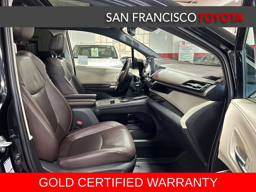 Certified 2022 Toyota Sienna Platinum image 22