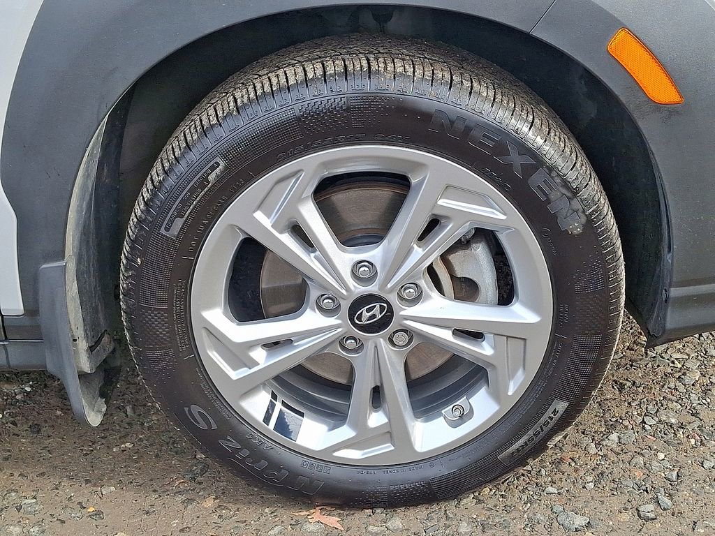 Used 2023 Hyundai Kona SEL w/ Cargo Package image 33