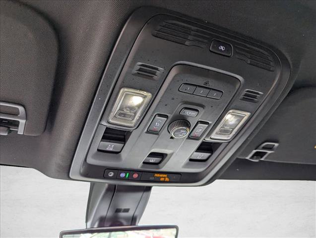 Used 2021 GMC Yukon Denali w/ Denali Premium Package image 14