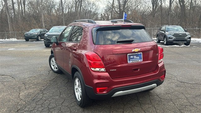 Used 2021 Chevrolet Trax LT w/ Driver Confidence Package image 5