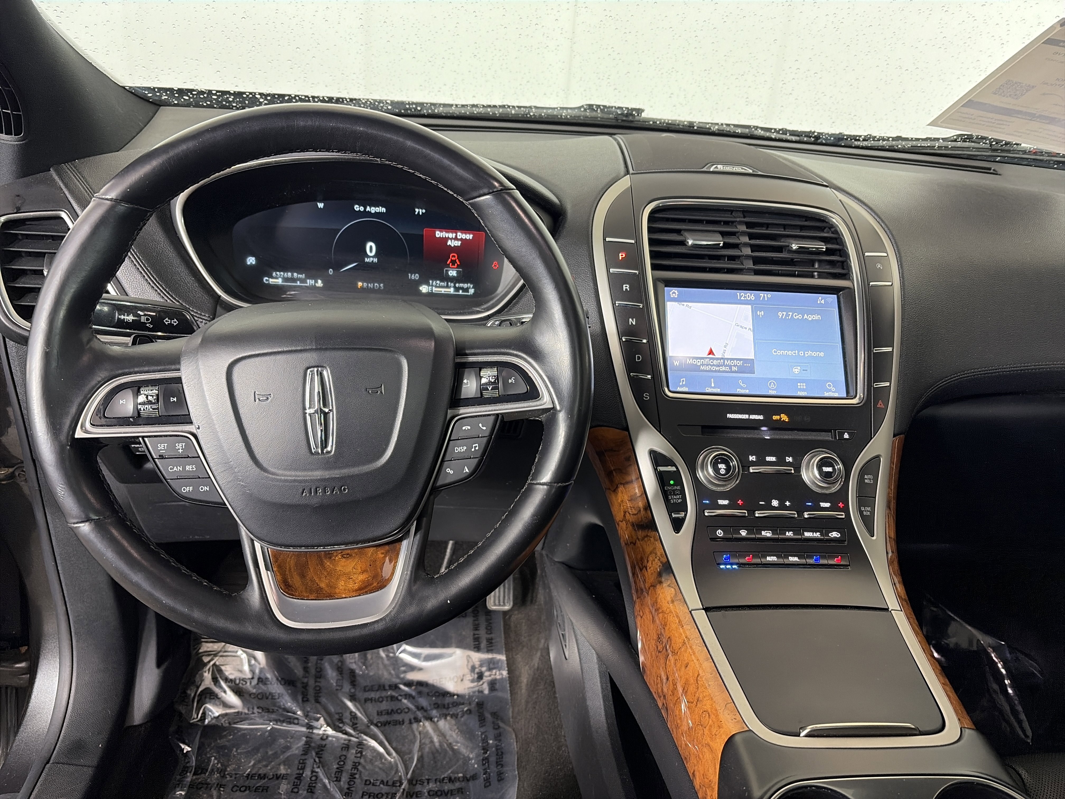 Used 2019 Lincoln Nautilus Reserve image 3
