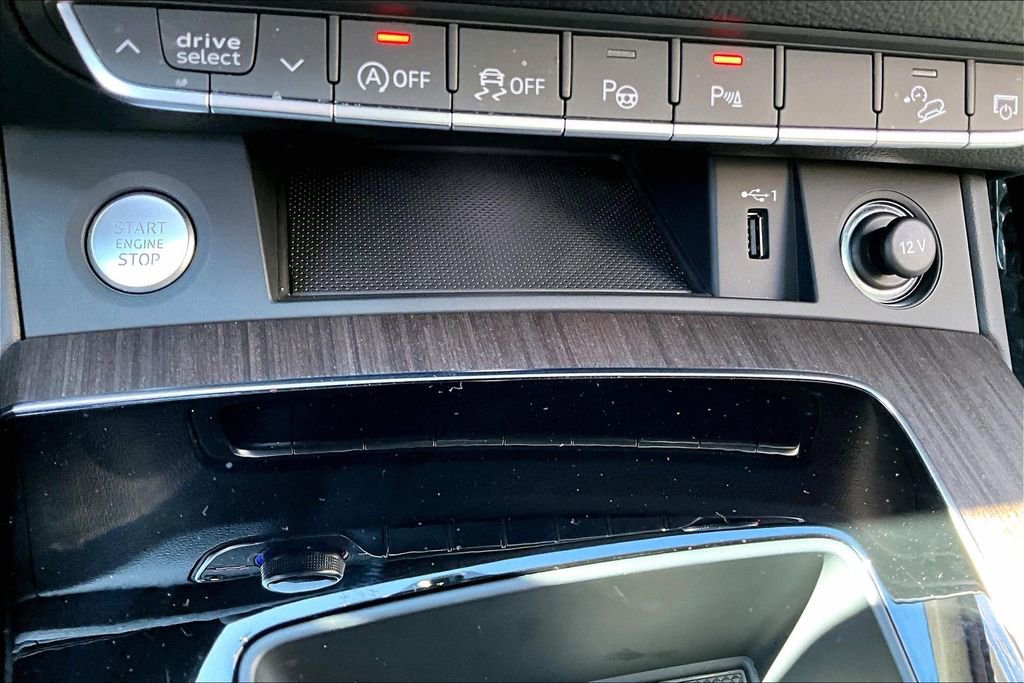 Used 2023 Audi Q5 2.0T Prestige w/ Prestige Package image 15