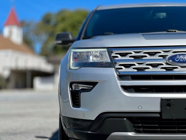 Used 2019 Ford Explorer XLT w/ Equipment Group 202A AWD/4WD image 5