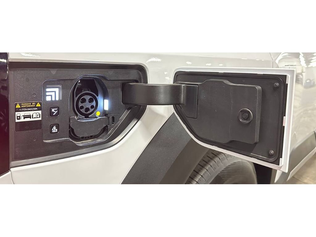 Used 2025 Kia EV9 Wind image 15