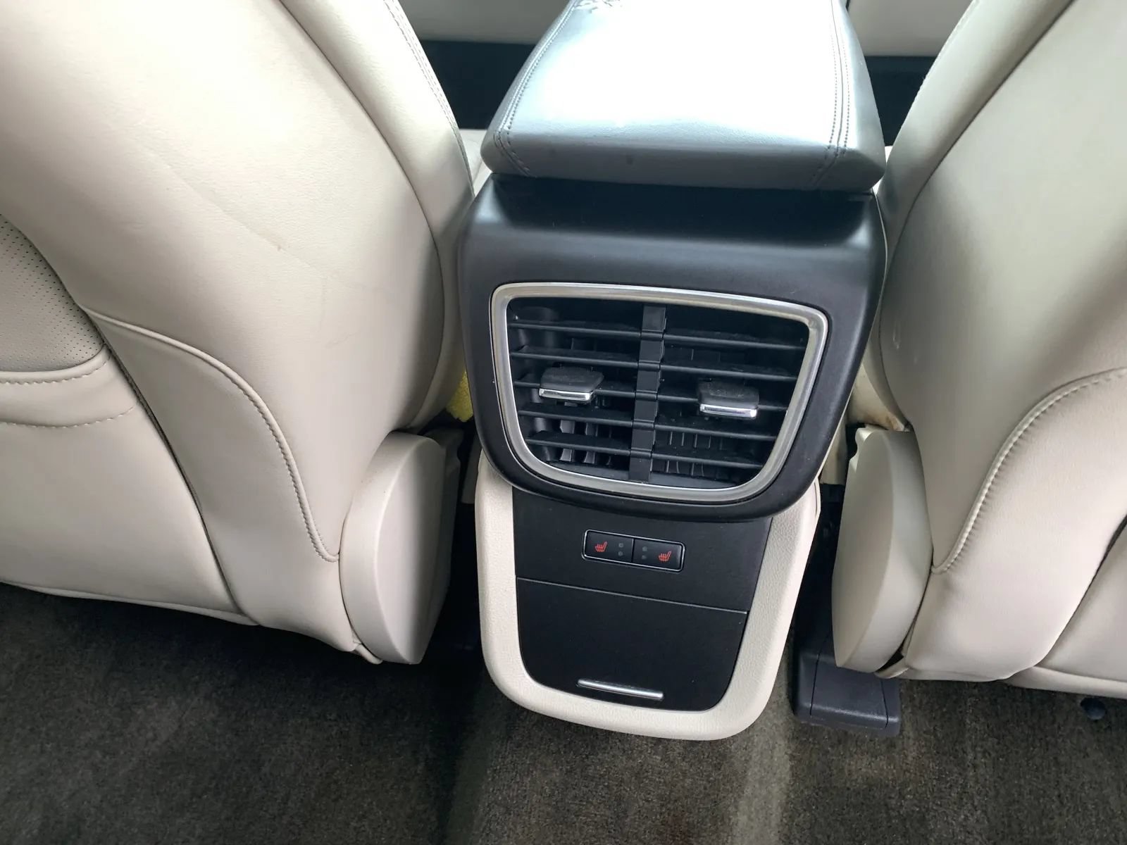 Used 2018 Lincoln MKX Reserve w/ Driver Assistance Package FWD image 29