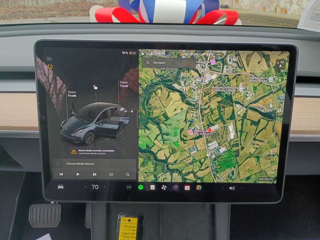 Used 2025 Tesla Model Y Long Range image 19