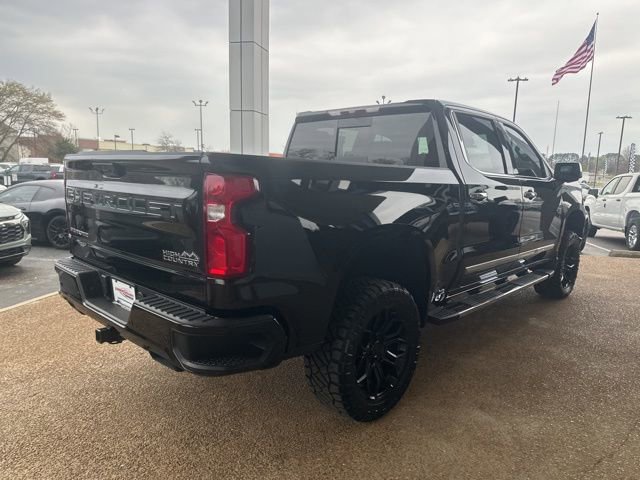 New 2026 Chevrolet Silverado 1500 High Country w/ LPO, Dark Essentials Package AWD/4WD image 3
