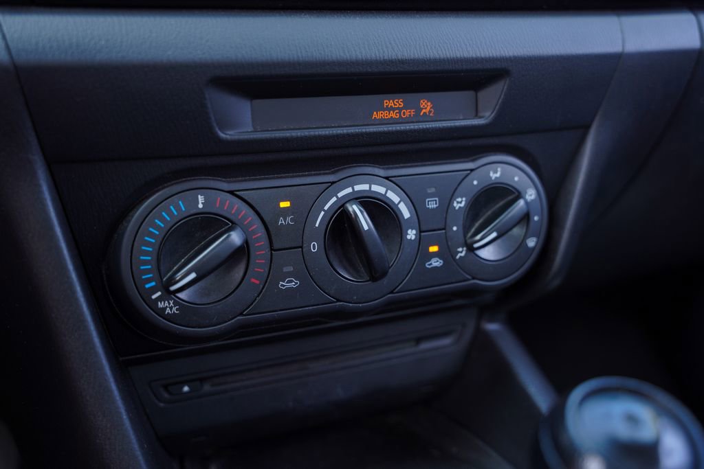 Used 2014 MAZDA MAZDA3 i Sport FWD image 20