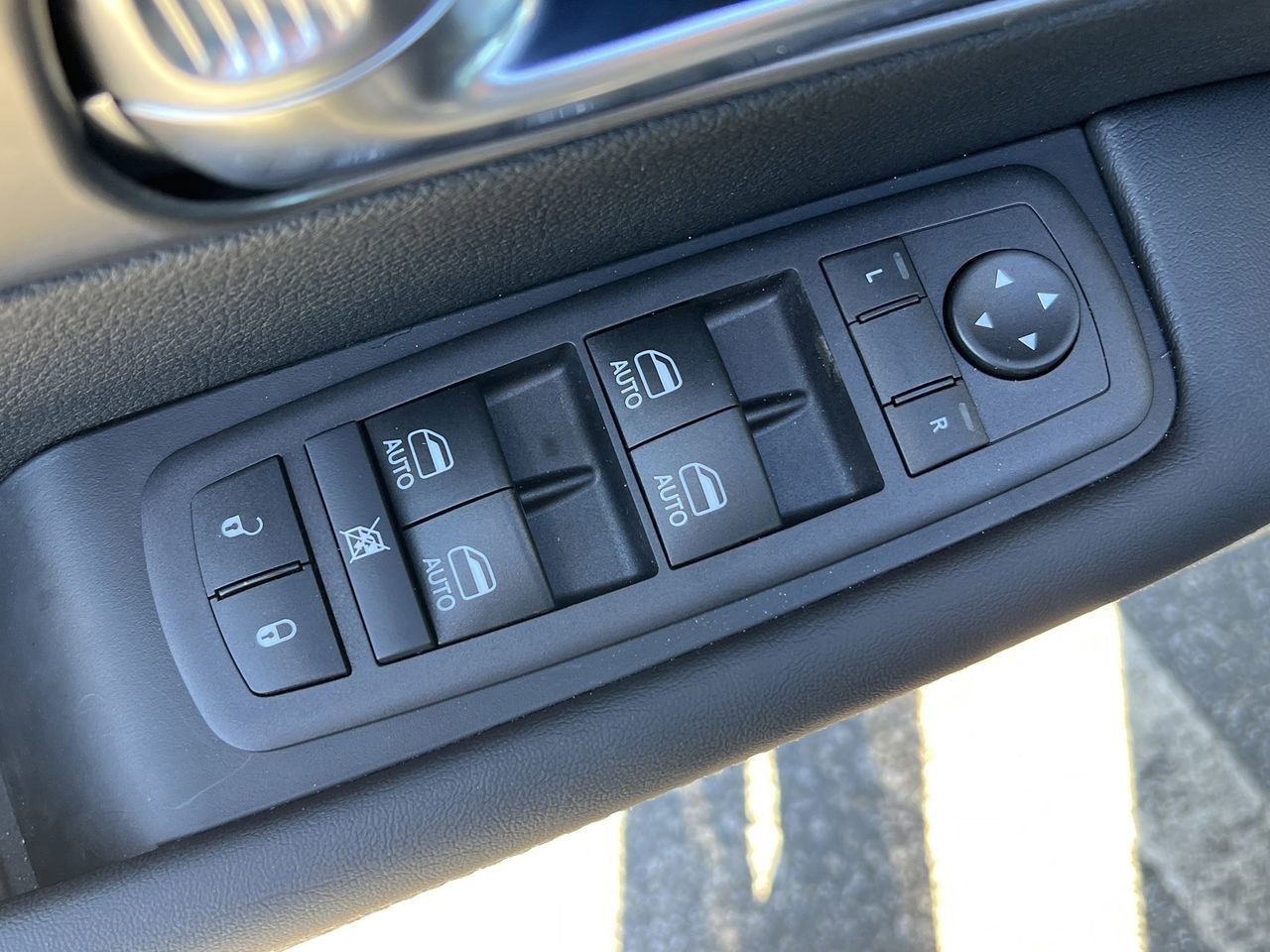 New 2026 Chrysler Pacifica Select w/ S Appearance Package image 17