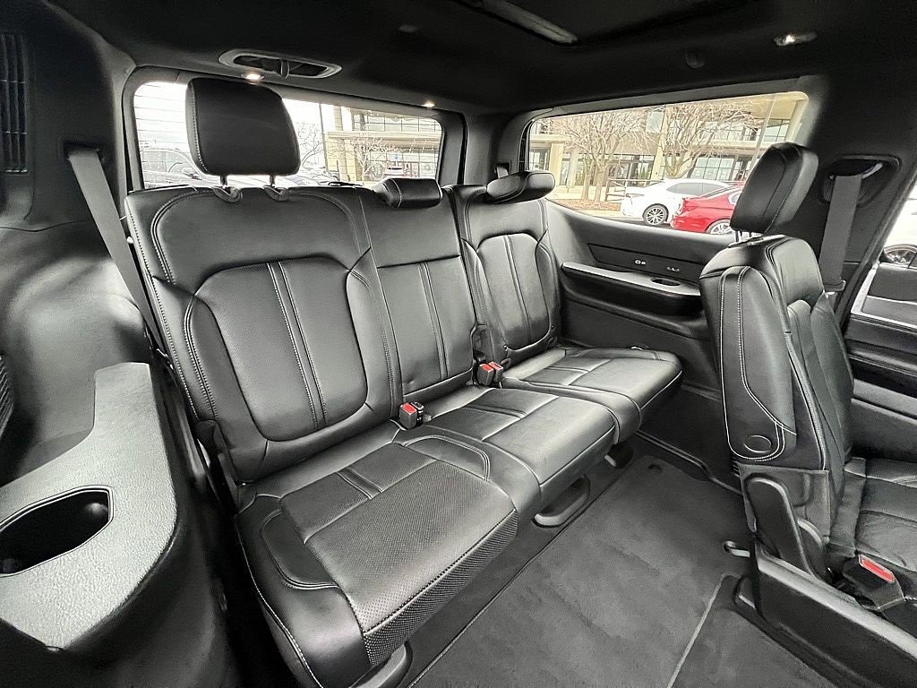 Used 2022 Jeep Wagoneer Series III image 27