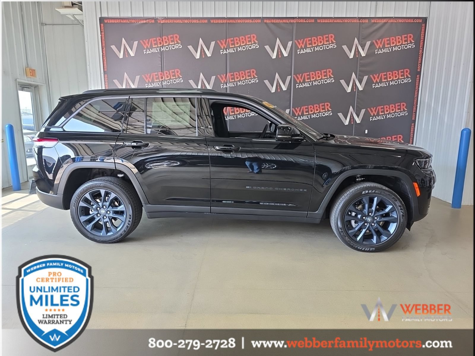 New 2026 Jeep Grand Cherokee Limited AWD/4WD image 3
