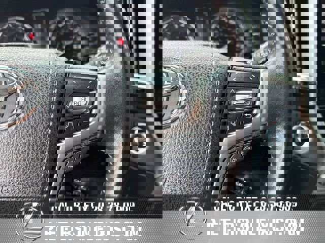 Used 2016 Toyota Land Cruiser image 29