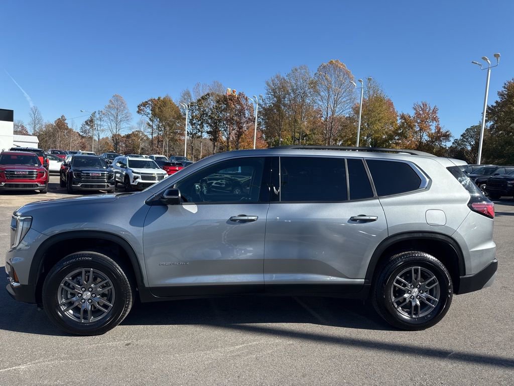 Used 2025 GMC Acadia Elevation FWD image 2