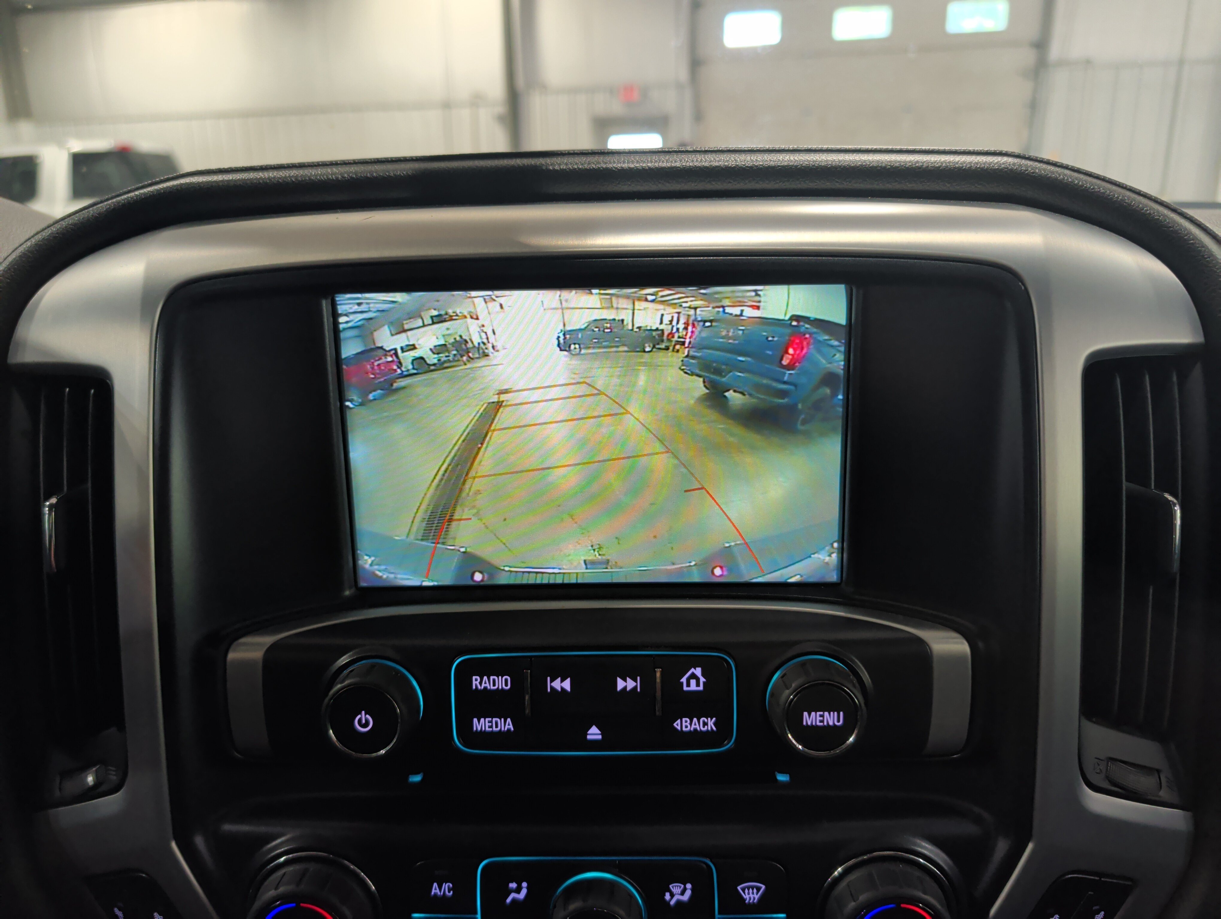 Used 2019 GMC Sierra 2500 SLE w/ SLE Preferred Package AWD/4WD image 12