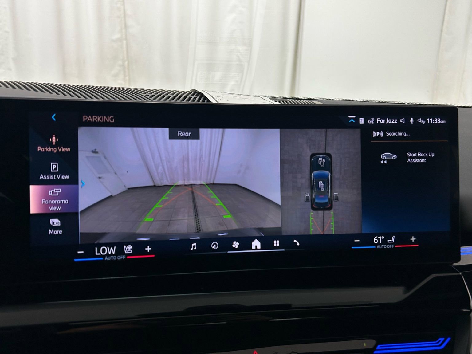 Used 2025 BMW 530i xDrive w/ Premium Package image 60