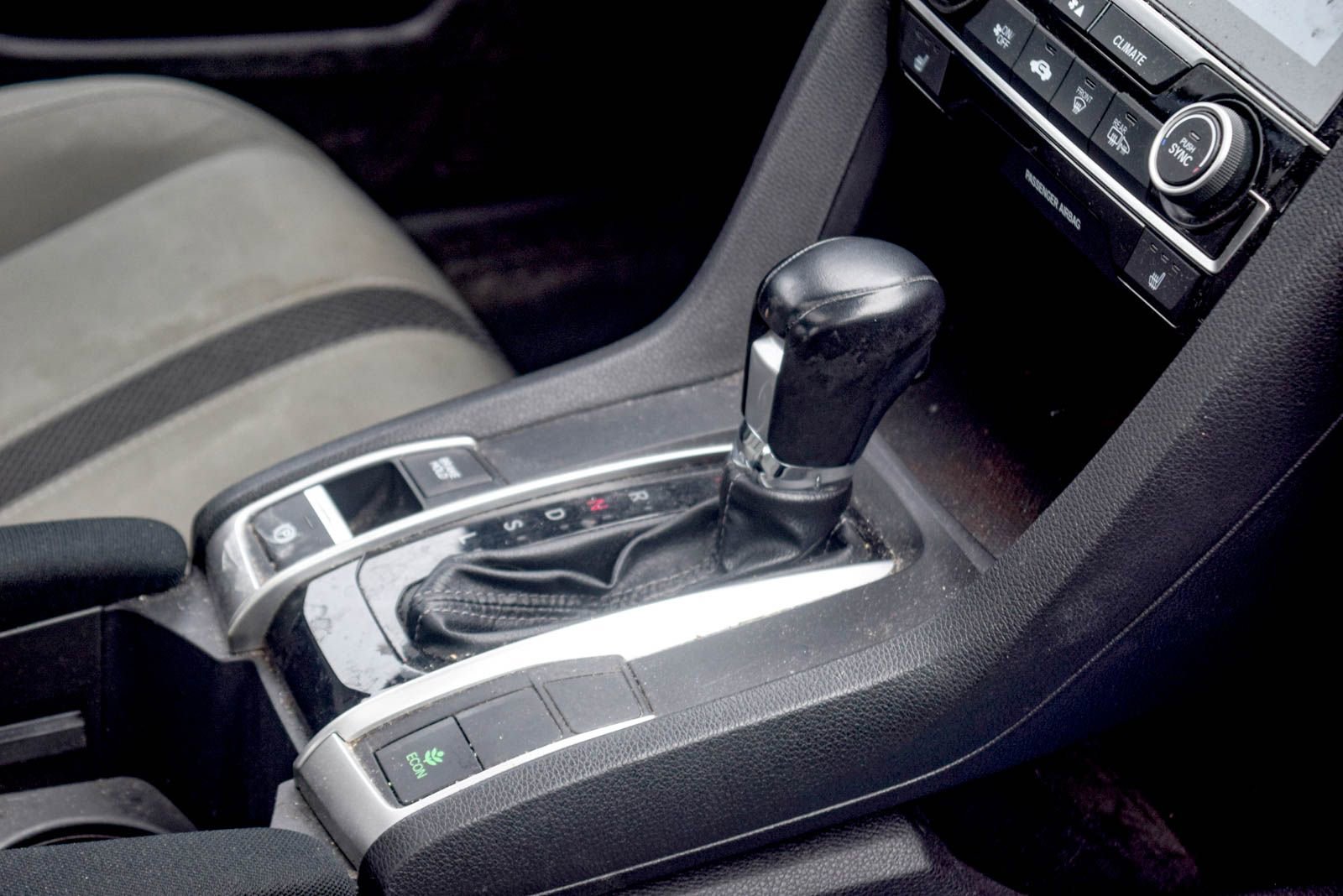 Used 2019 Honda Civic EX image 9