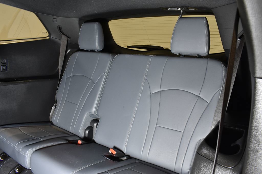 Used 2023 Buick Enclave Essence w/ Experience Buick Package image 28