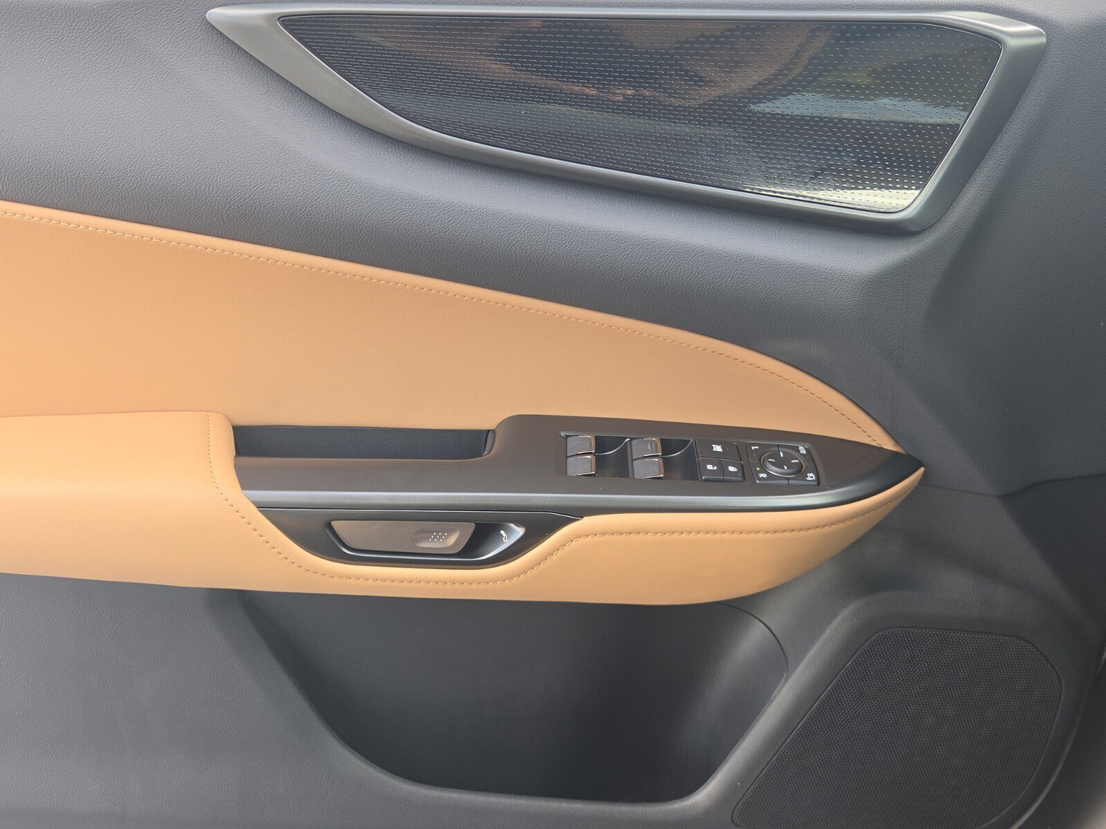 New 2026 Lexus NX 350 AWD w/ Cold Area Package image 32