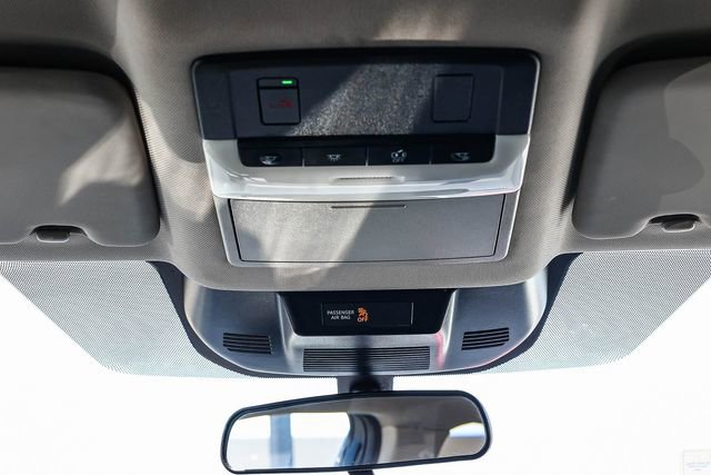 Used 2024 Nissan Rogue SV AWD/4WD image 17