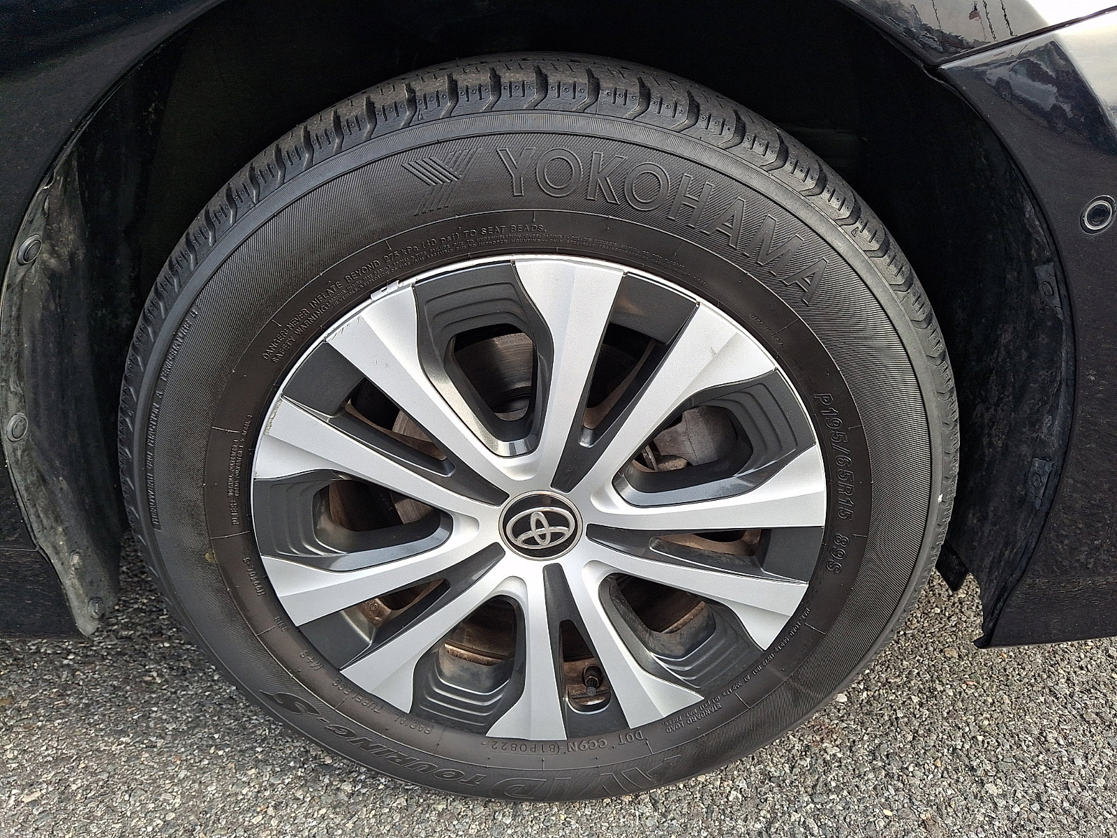 Used 2019 Toyota Prius LE image 8