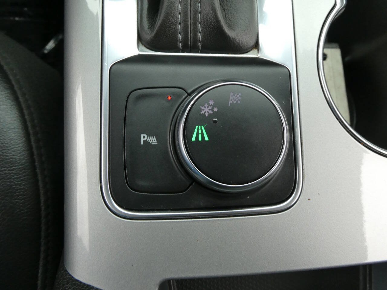 Used 2019 Chevrolet Blazer LT FWD image 17
