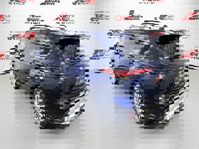 Used 2024 Toyota Highlander Platinum FWD image 5