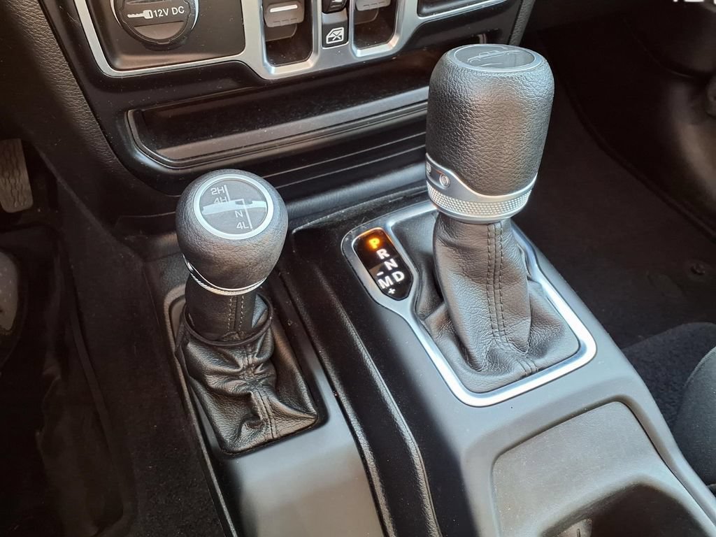 Used 2021 Jeep Gladiator Sport AWD/4WD image 16