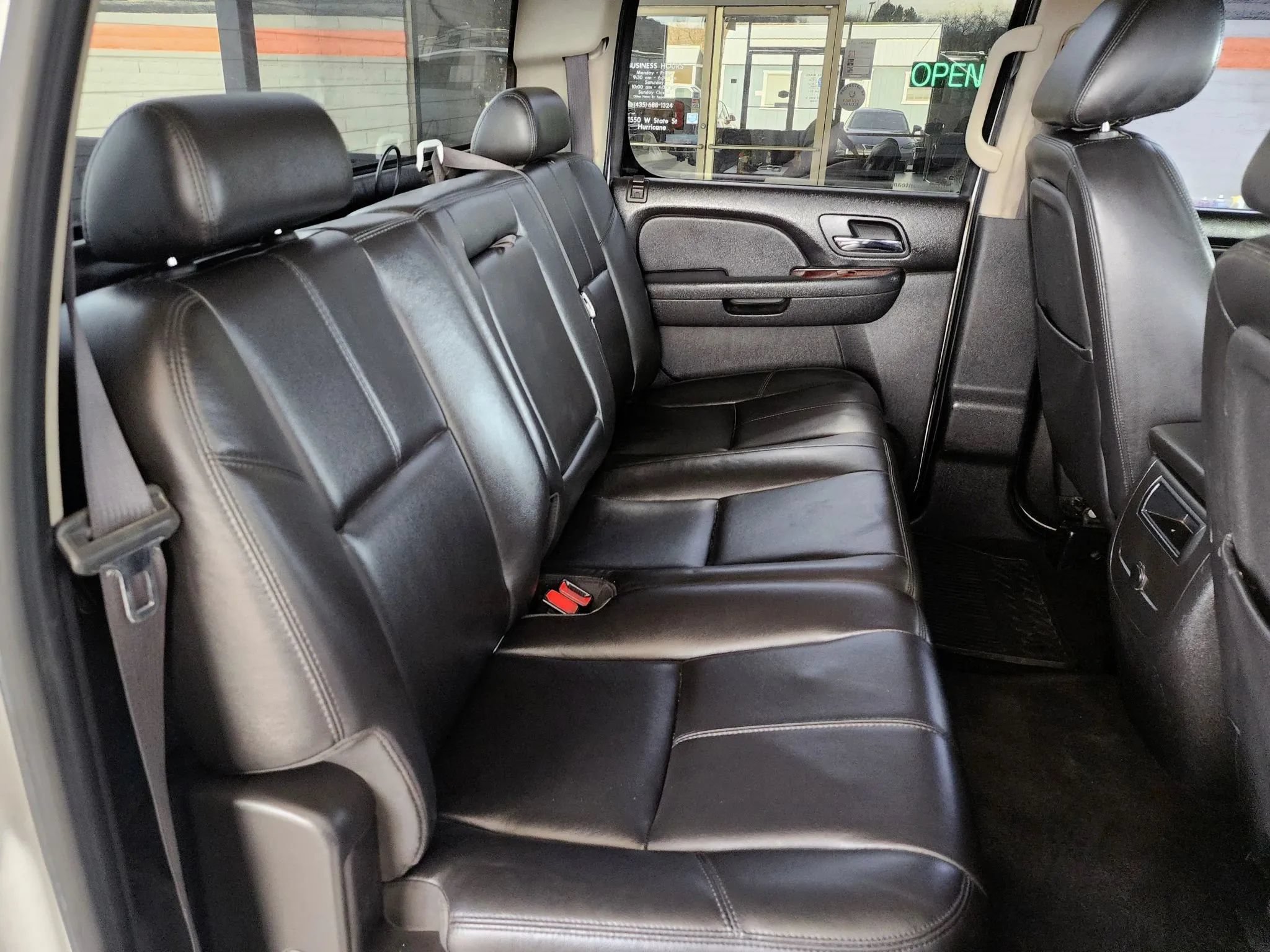 Used 2010 Chevrolet Silverado 2500 LTZ AWD/4WD image 18