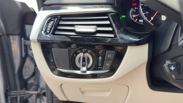 Used 2018 BMW 640i Gran Turismo xDrive image 25