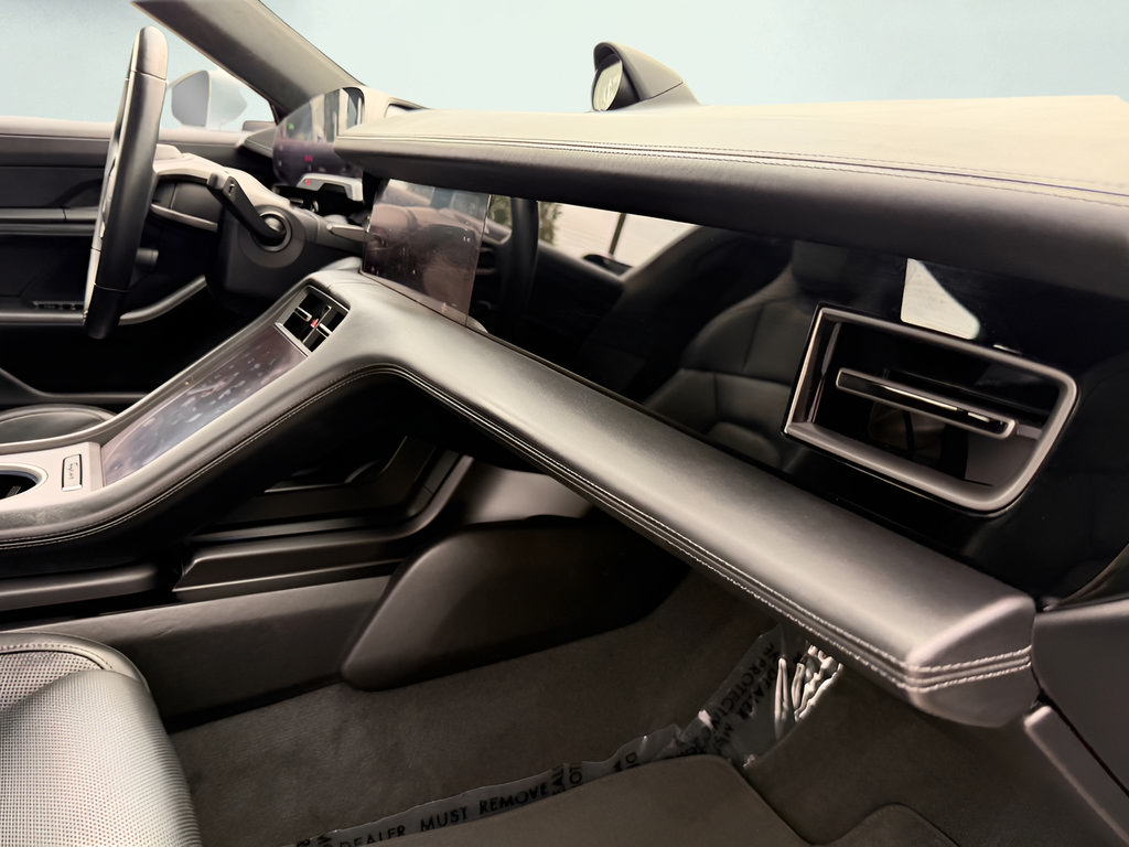 Used 2020 Porsche Taycan Turbo AWD/4WD image 32