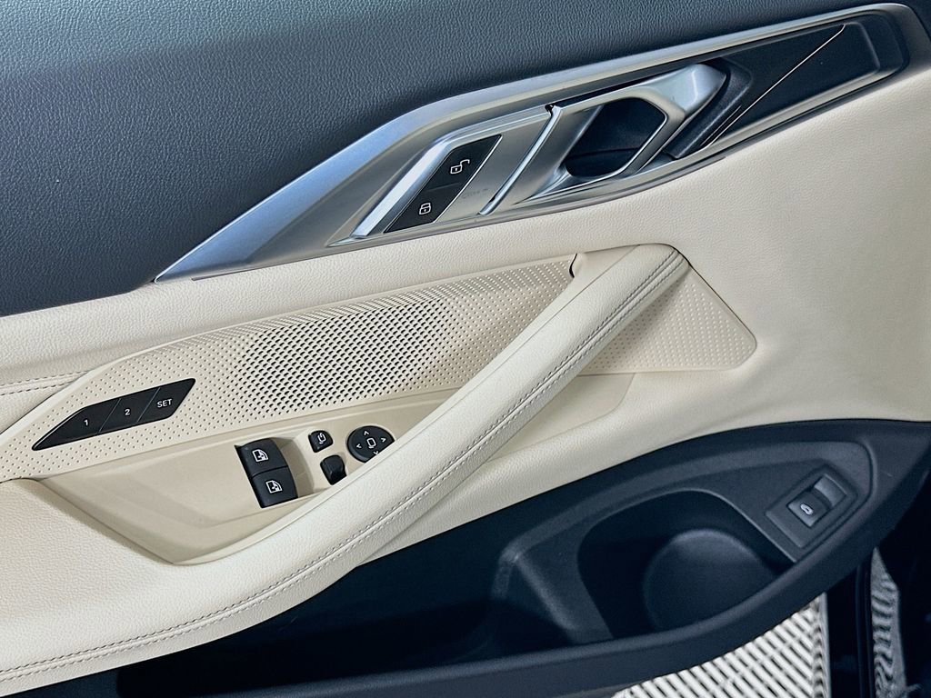 Used 2025 BMW 430i Coupe w/ Convenience Package image 18
