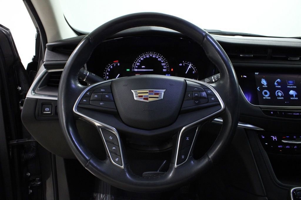 Used 2017 Cadillac XT5 Luxury w/ Driver Awareness Package image 23