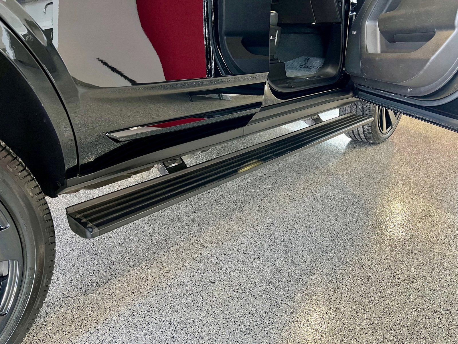 Used 2021 GMC Yukon Denali w/ Denali Premium Package image 32