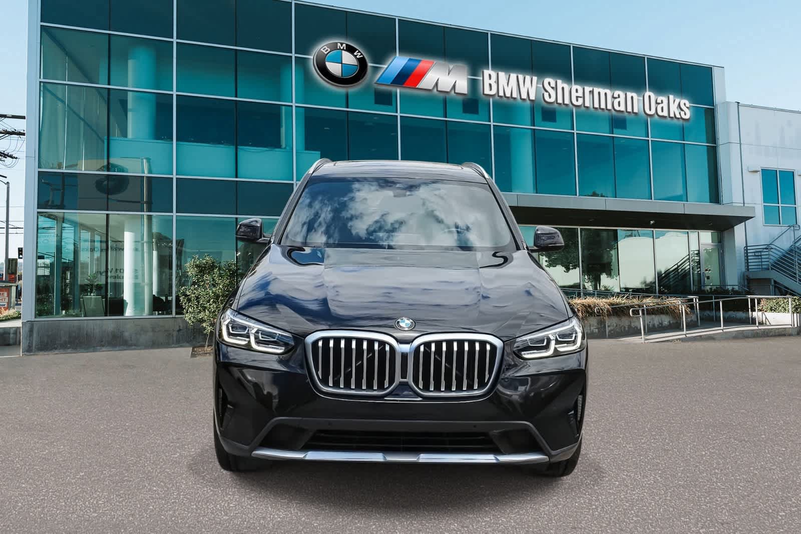 Certified 2023 BMW X3 sDrive30i w/ Premium Package RWD image 2