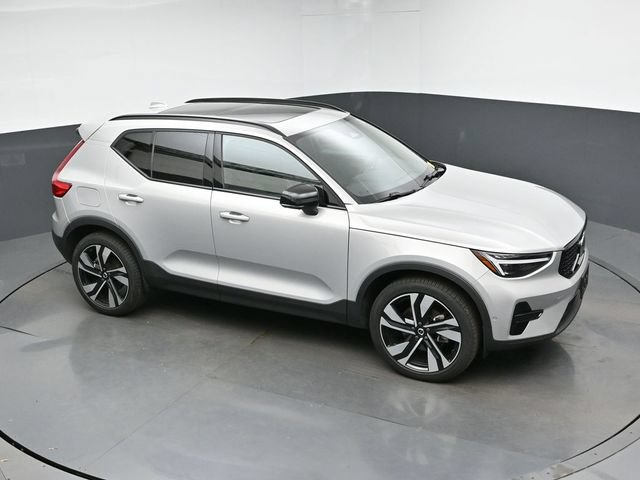 Used 2023 Volvo XC40 B5 Ultimate w/ Protection Package Premier AWD/4WD image 45