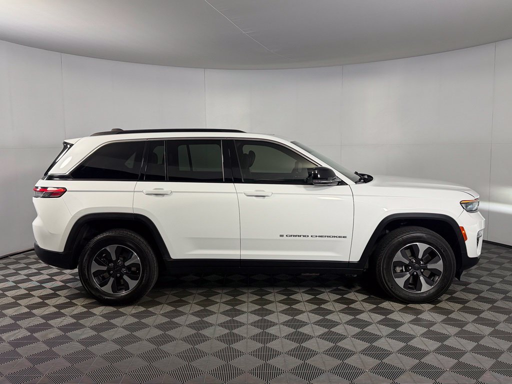 Used 2024 Jeep Grand Cherokee Limited 4xe AWD/4WD image 7