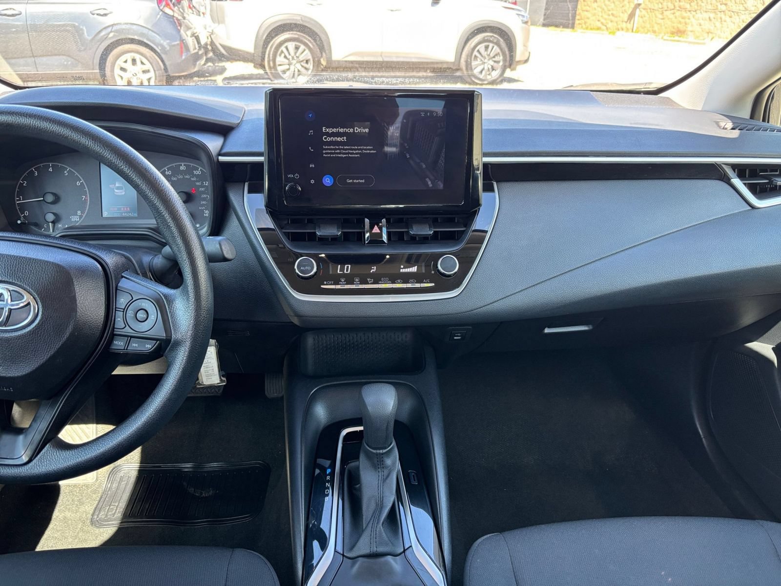 Used 2025 Toyota Corolla LE FWD image 17