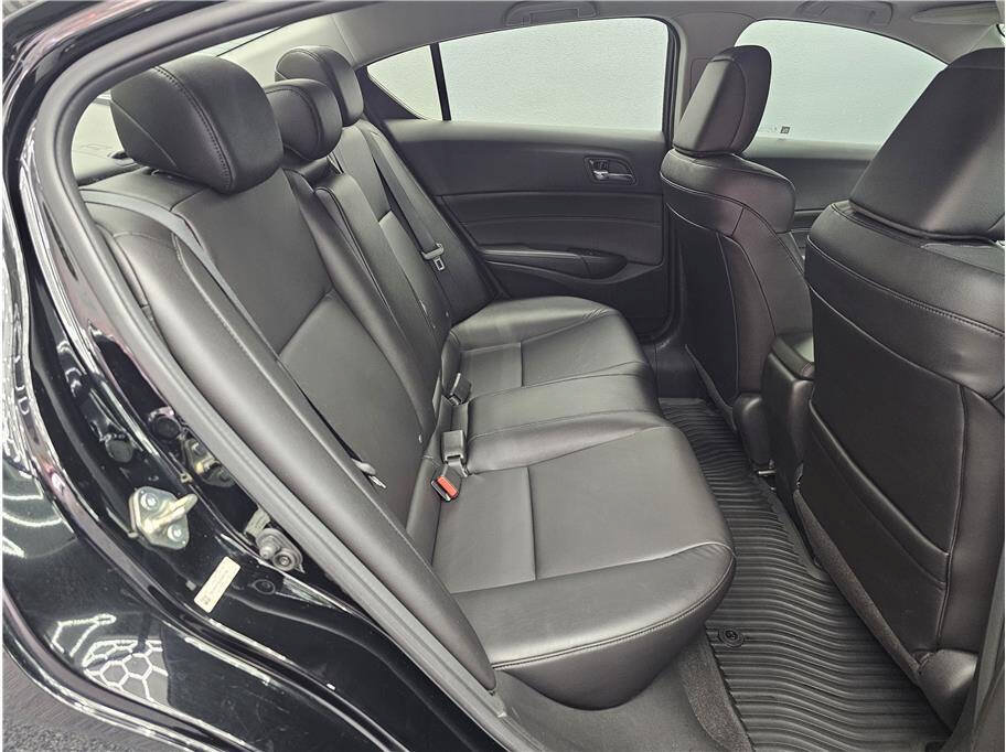 Used 2018 Acura ILX FWD image 13