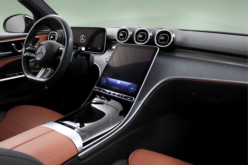 Used 2024 Mercedes-Benz C 300 Sedan image 19