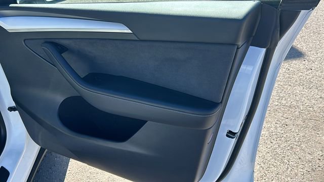 Used 2022 Tesla Model Y Performance image 10