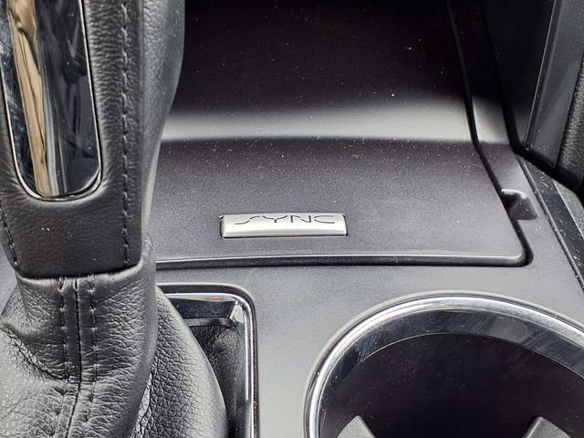 Used 2018 Ford Explorer XLT w/ Equipment Group 202A FWD image 14