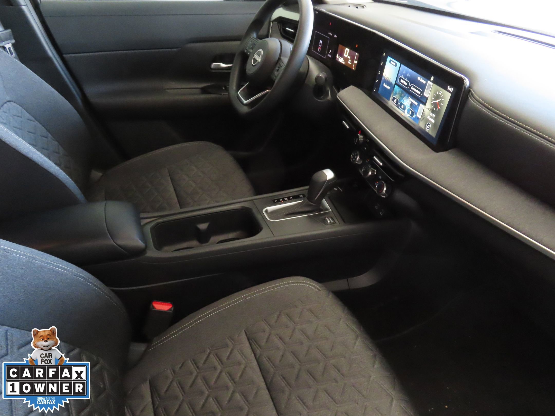 Used 2025 Nissan Kicks SV image 25